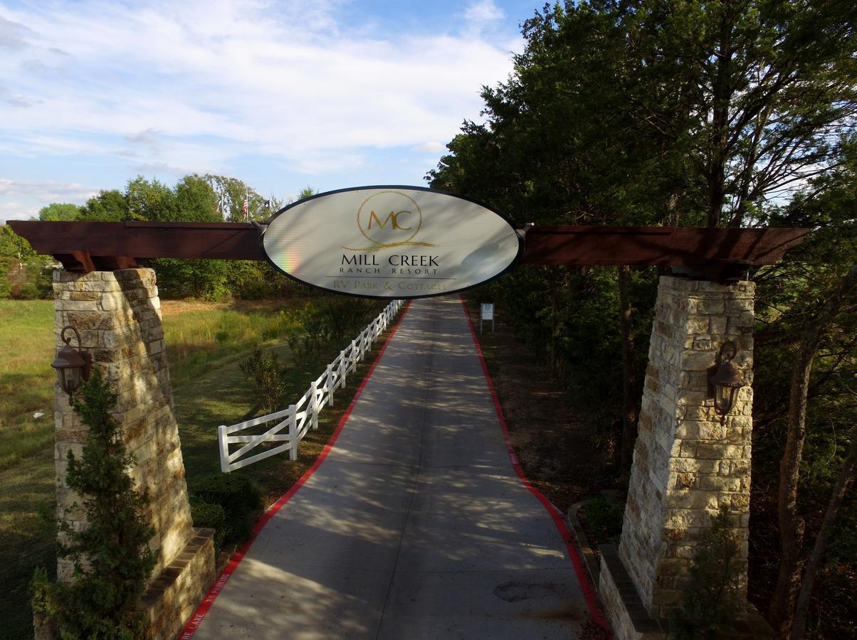 Mill Creek Ranch Resort แคนตัน ภายนอก รูปภาพ